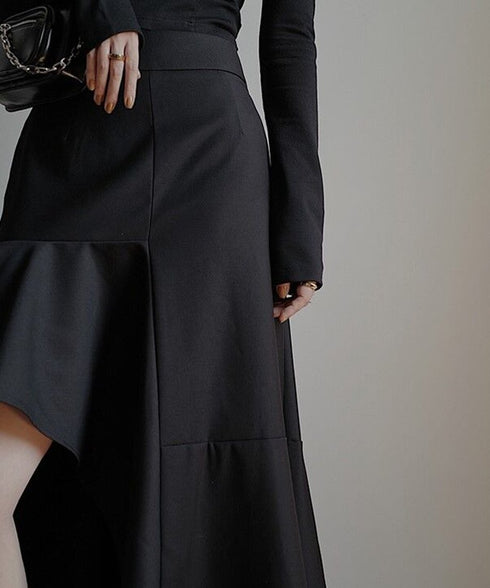 Asymmetric Flare Hem Skirt